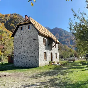 Rupa 2*, Theth Albánie