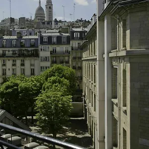 Le Montclair Montmartre By River , Párizs Franciaország